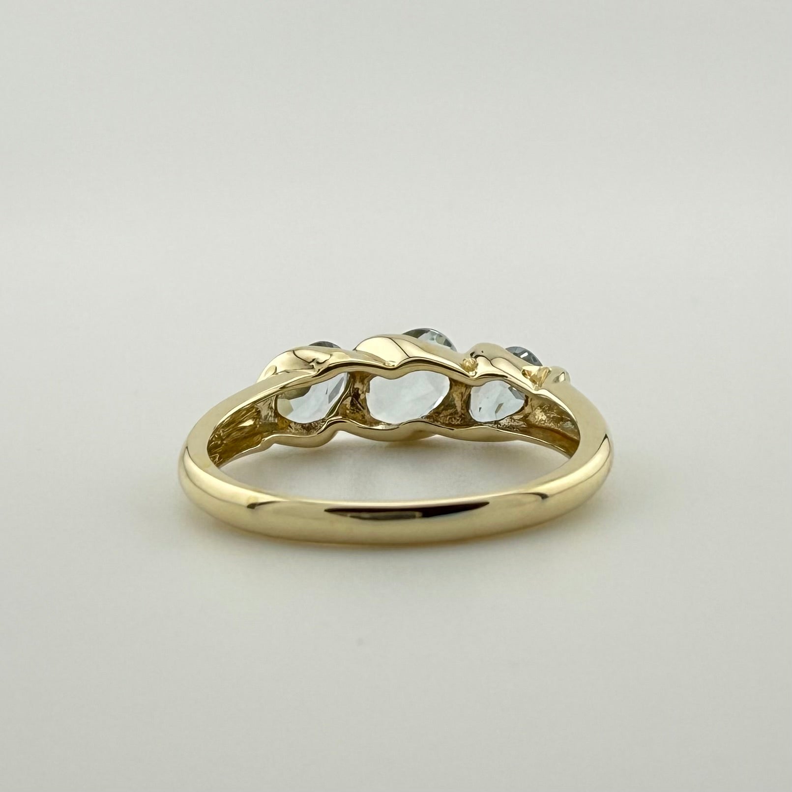 9ct Yellow Gold Triple Oval Aquamarine Ring - Size P