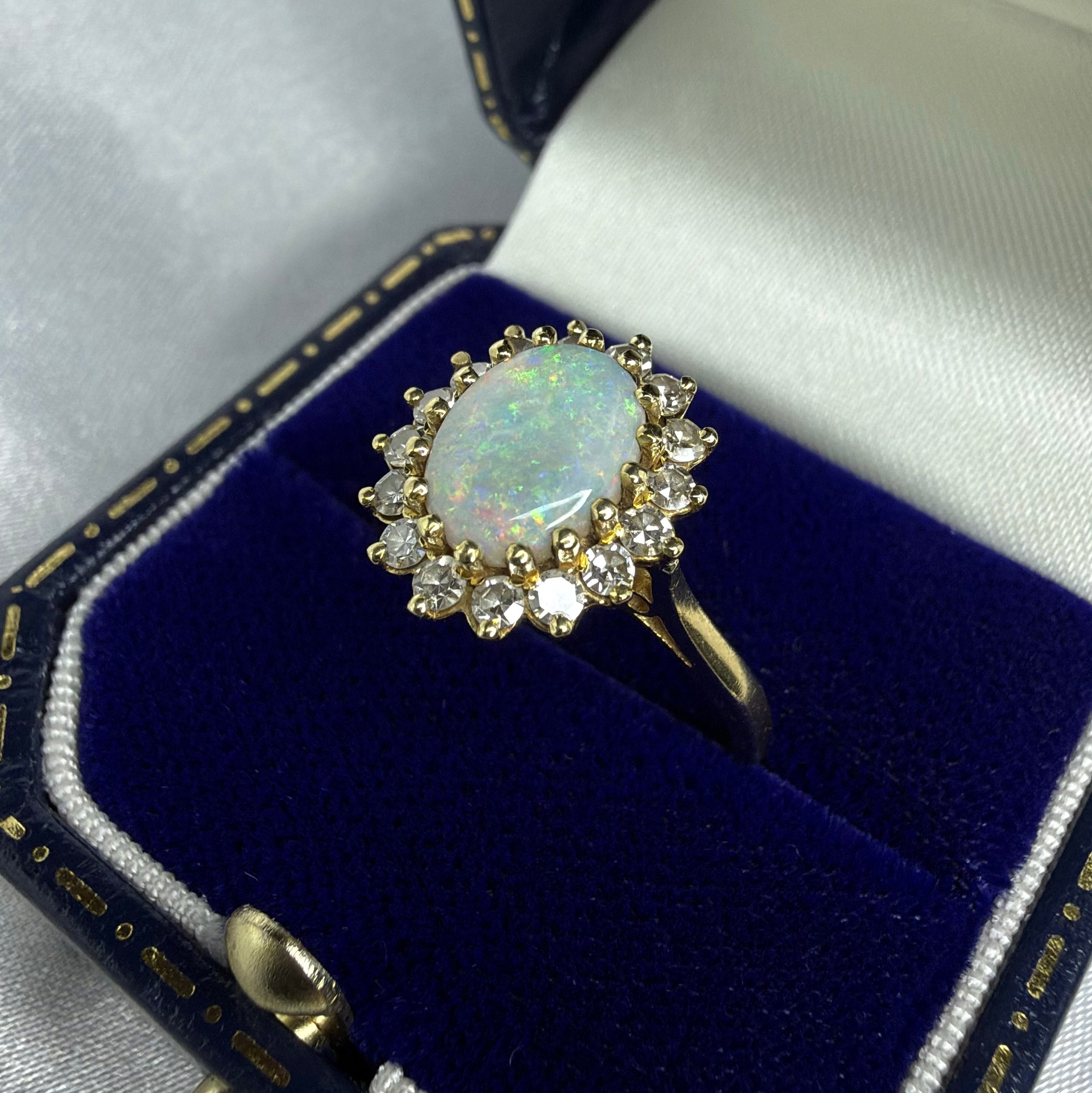 18ct Gold Vintage Opal and Diamond Ring - Size P 1/2