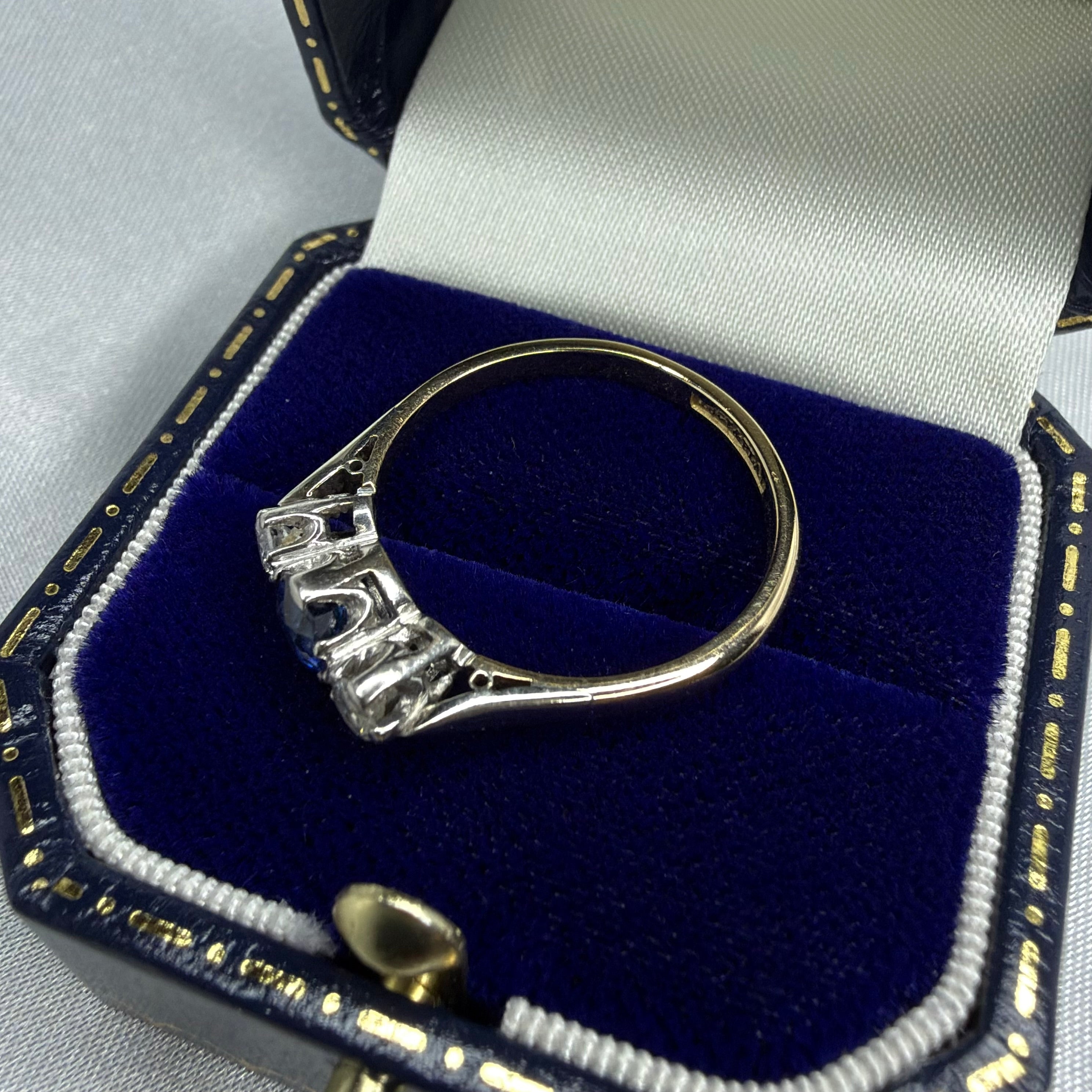 18ct Gold Sapphire and Diamond Trilogy Ring - Size P