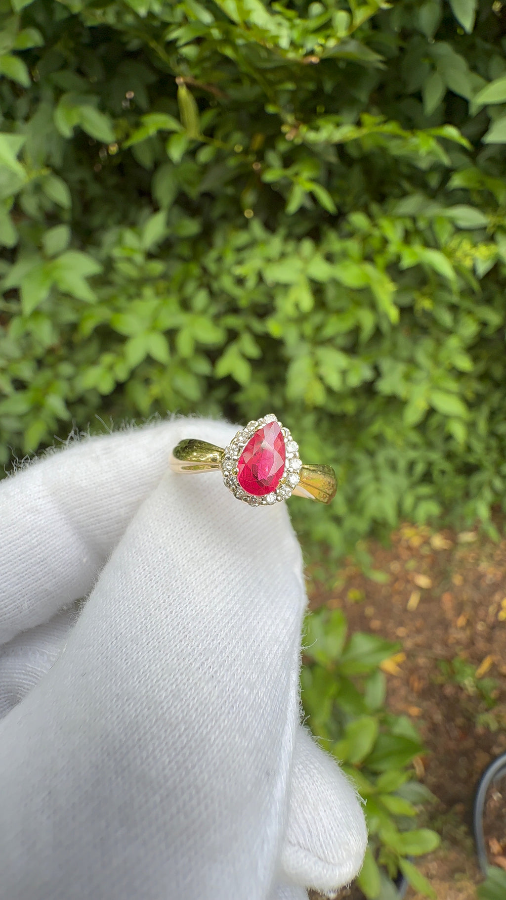 18ct Gold Burmese Ruby & Diamond Cluster Ring | Size L