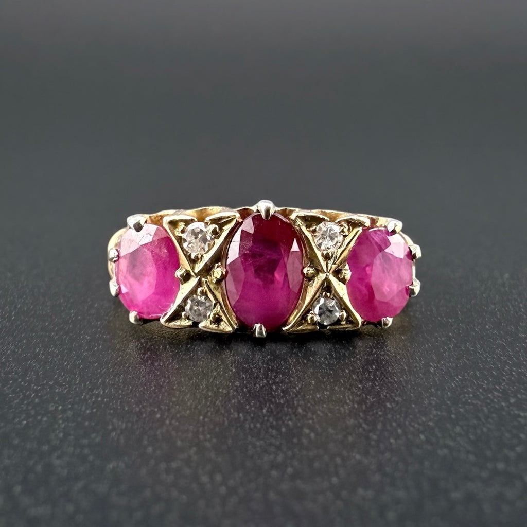 18ct Yellow Gold Antique Ruby & Diamond Ring c.Early 1900s