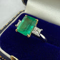 18ct Gold 2.75ct Emerald and Diamond Ring - Size M