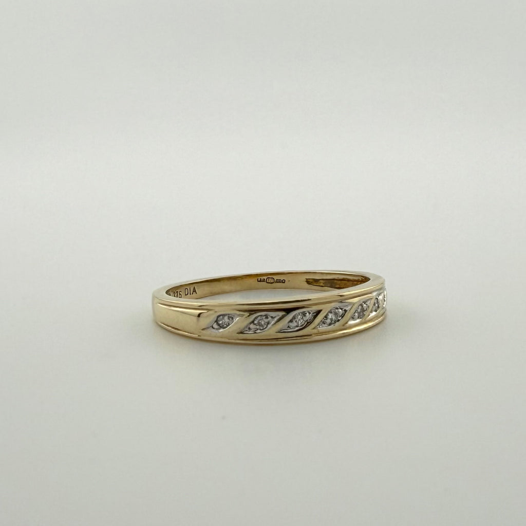 9ct Yellow Gold Diamond Band Ring - Size M
