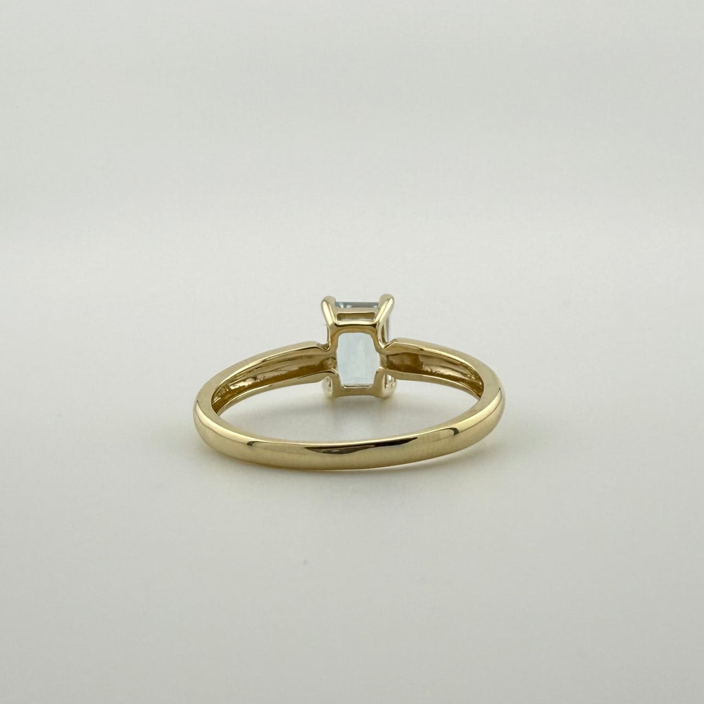 9ct Yellow Gold Emerald-Cut Aquamarine Solitaire Ring - Size P