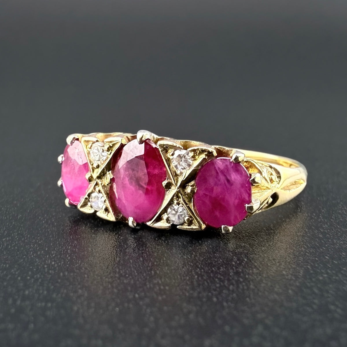18ct Yellow Gold Antique Ruby & Diamond Ring c.Early 1900s