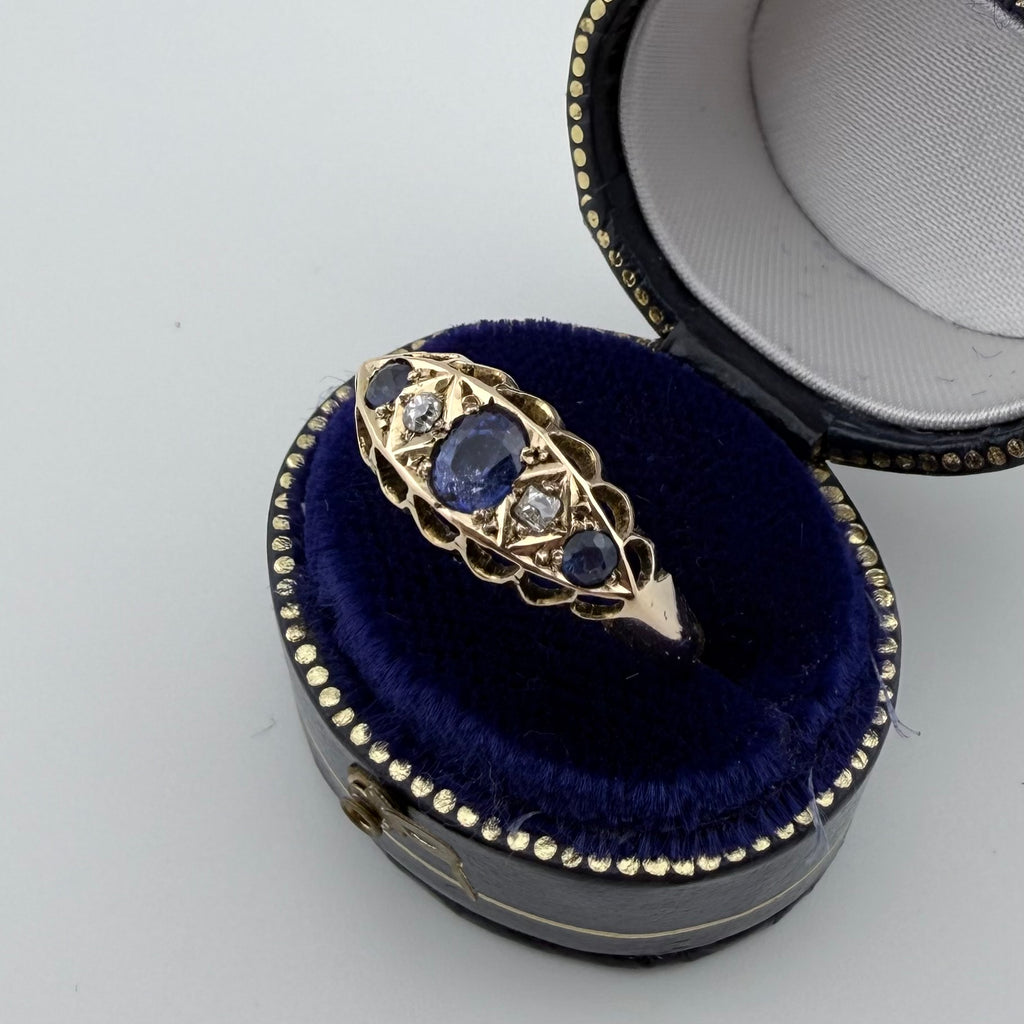 18ct Yellow Gold Antique Sapphire & Diamond Ring c.1863