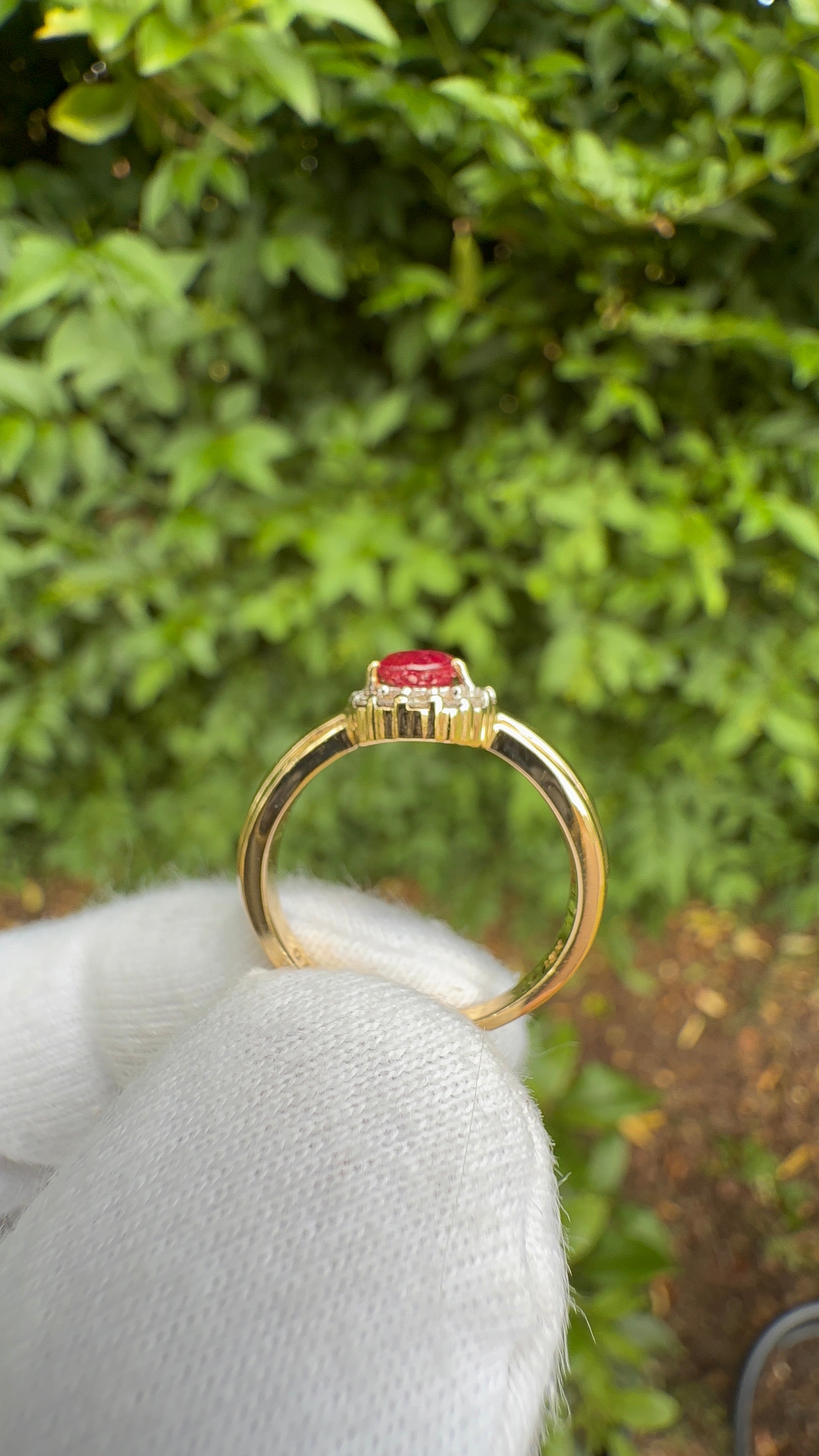 18ct Gold Burmese Ruby & Diamond Cluster Ring | Size L