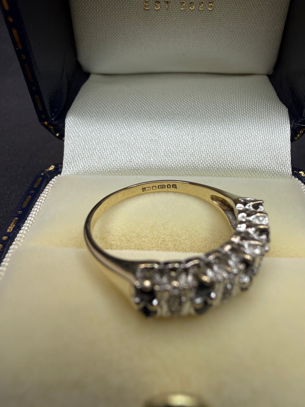 9ct Gold Diamond and Sapphire ring - size K 1/2