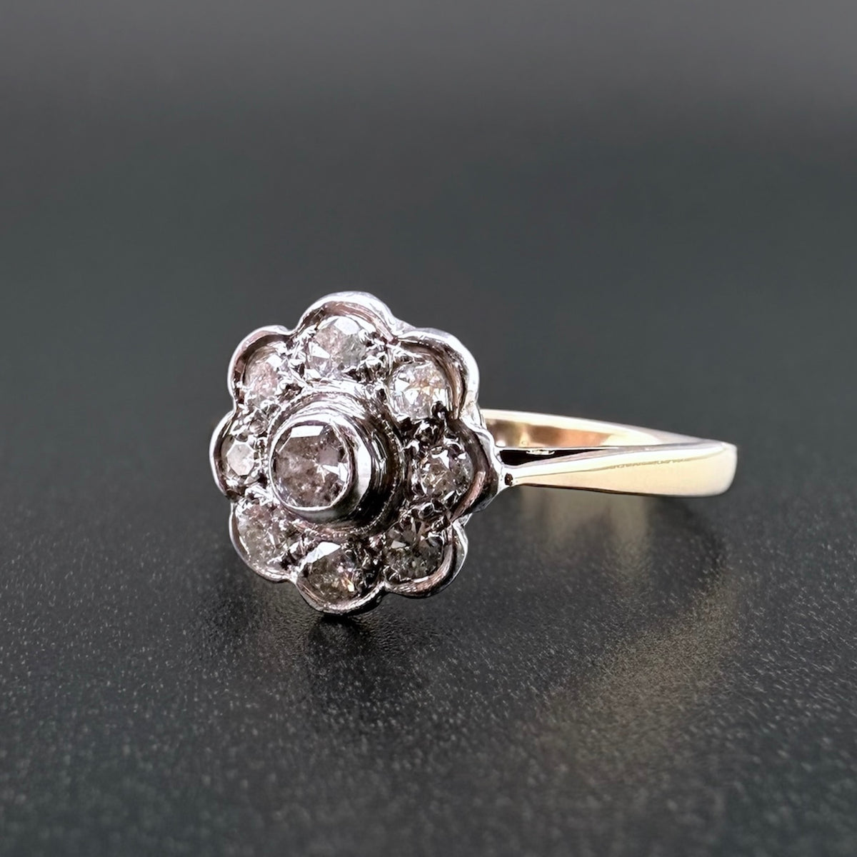 18ct Original Art Deco Daisy Diamond Ring | Size M