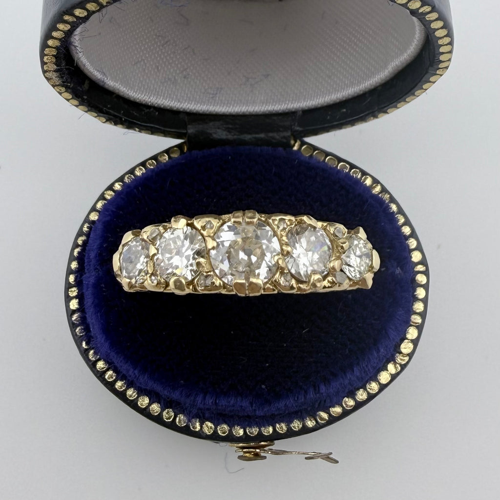 18ct Yellow Gold Antique Diamond Ring  approx. 1.5ct