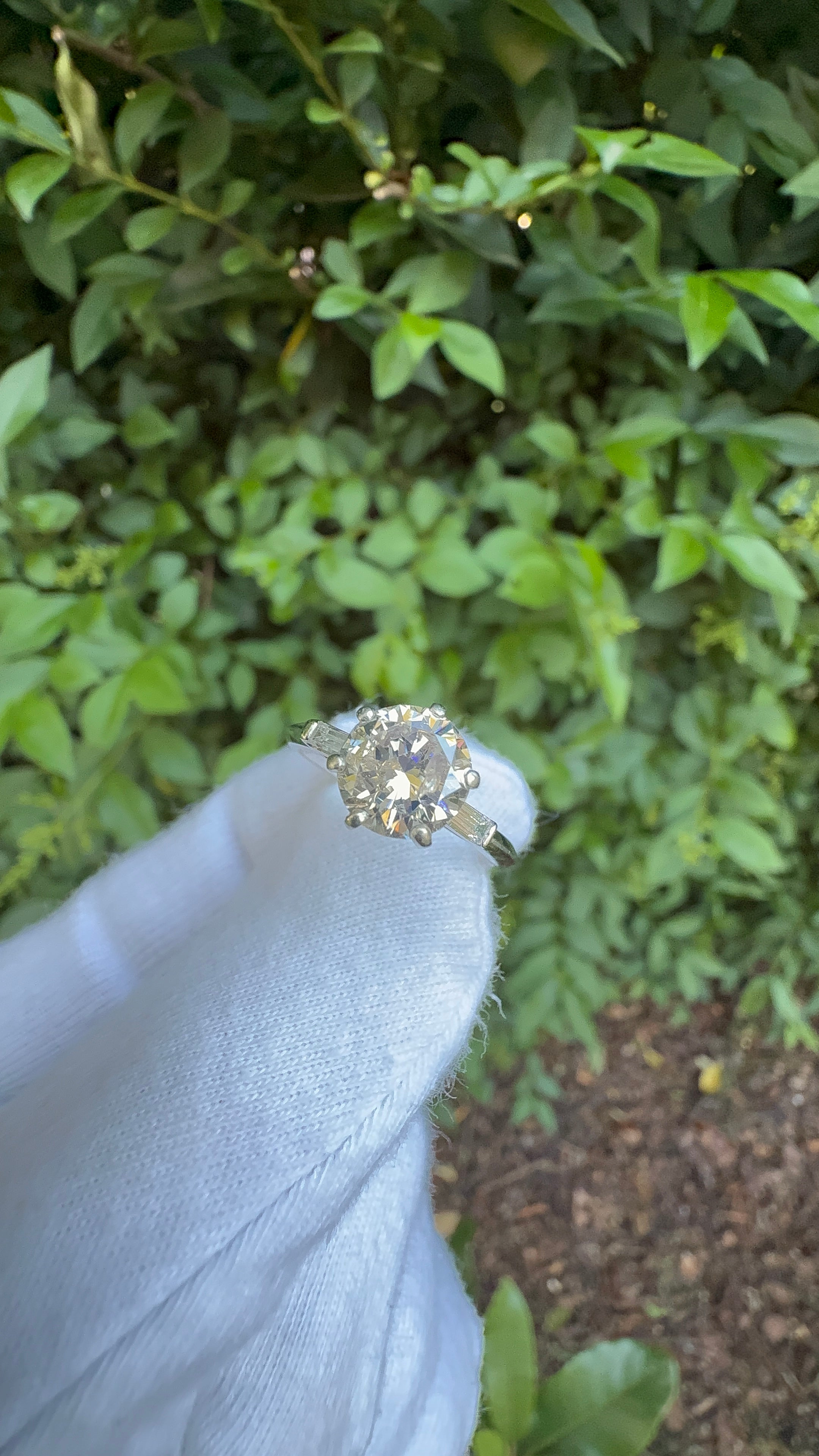 Platinum 1.75ct natural diamond ring - Size O