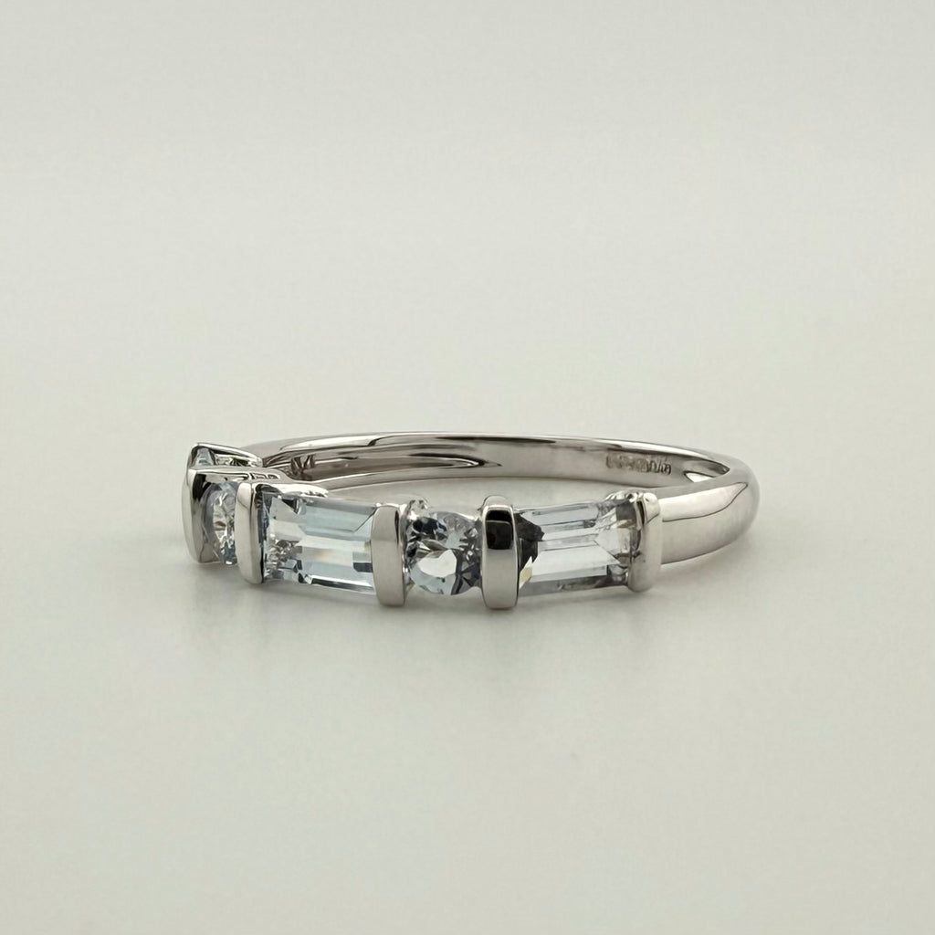 9ct White Gold Aquamarine Multi-Stone Ring - Size P 1/2