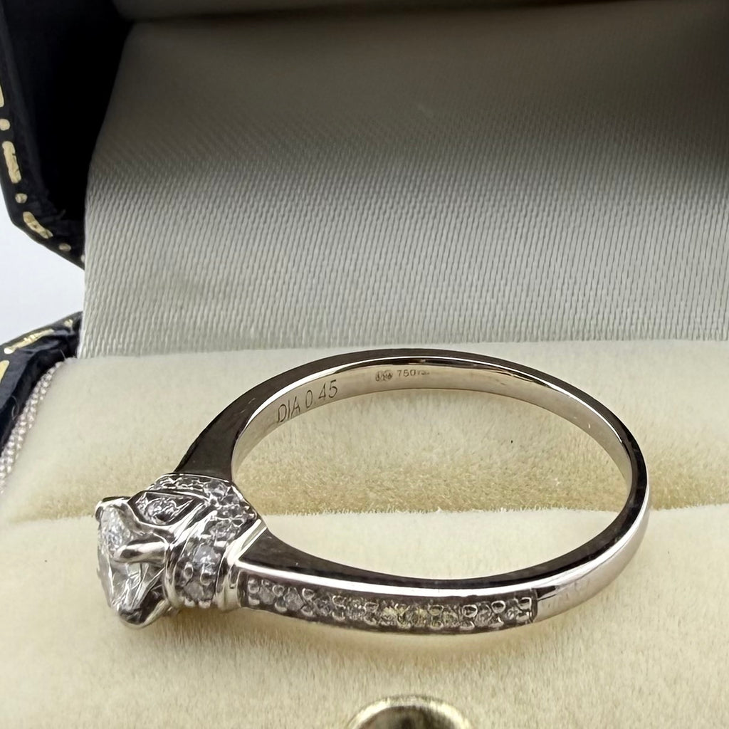 18ct White Gold Natural Diamond Ring - Size M 1/2