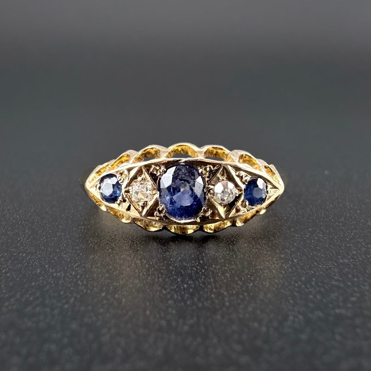 18ct Yellow Gold Antique Sapphire & Diamond Ring c.1863