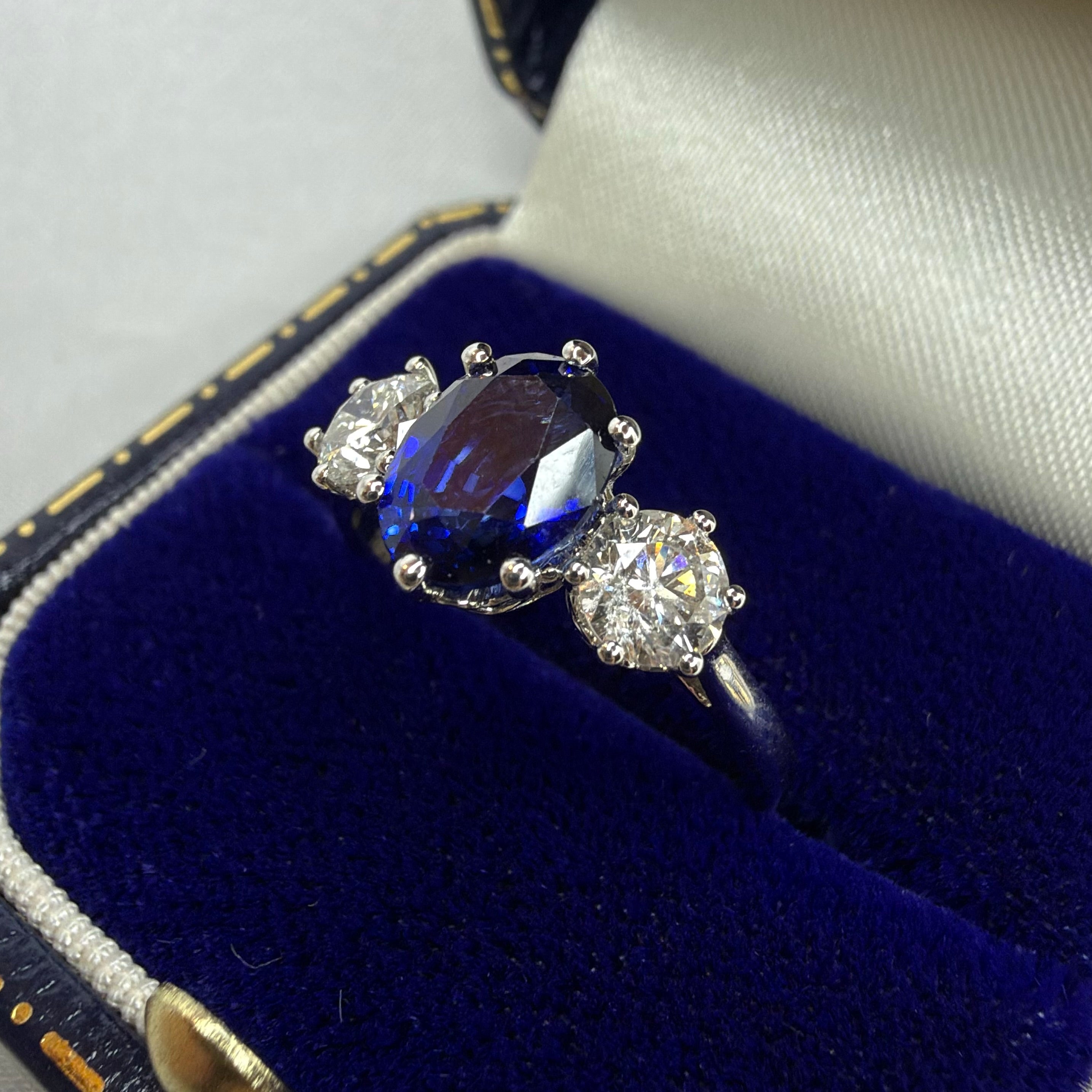 18ct Gold Natural Sapphire and Diamond Ring - Size M