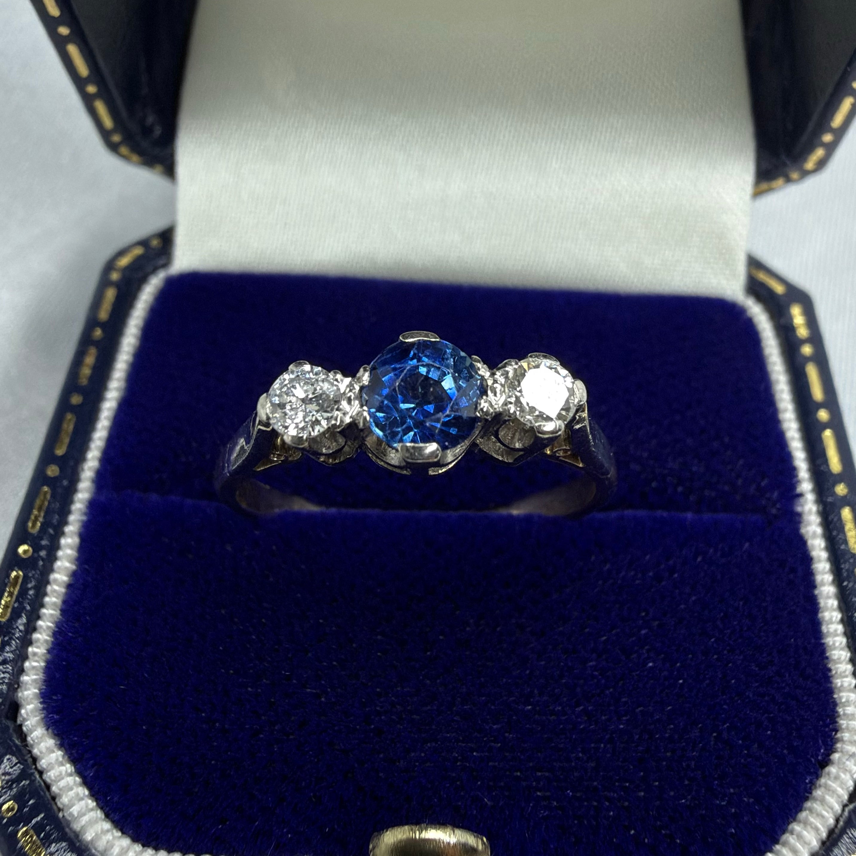 18ct Gold Sapphire and Diamond Trilogy Ring - Size P