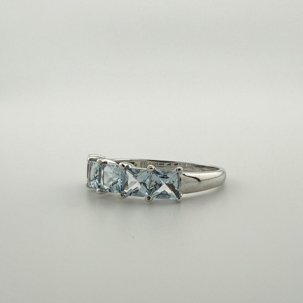 9ct White Gold Five-Stone Aquamarine Ring - Size Q