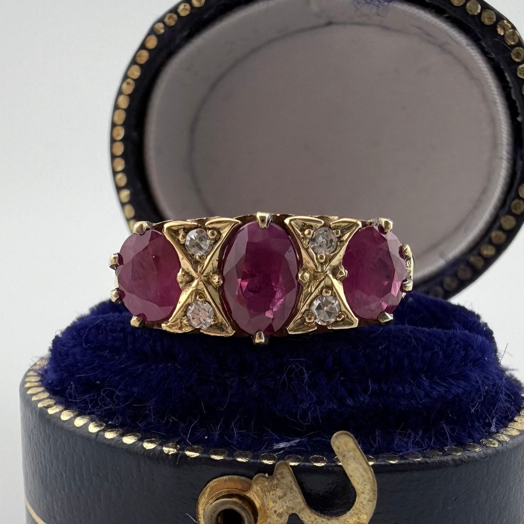 18ct Yellow Gold Antique Ruby & Diamond Ring c.Early 1900s