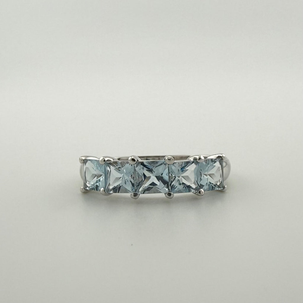 9ct White Gold Five-Stone Aquamarine Ring - Size Q
