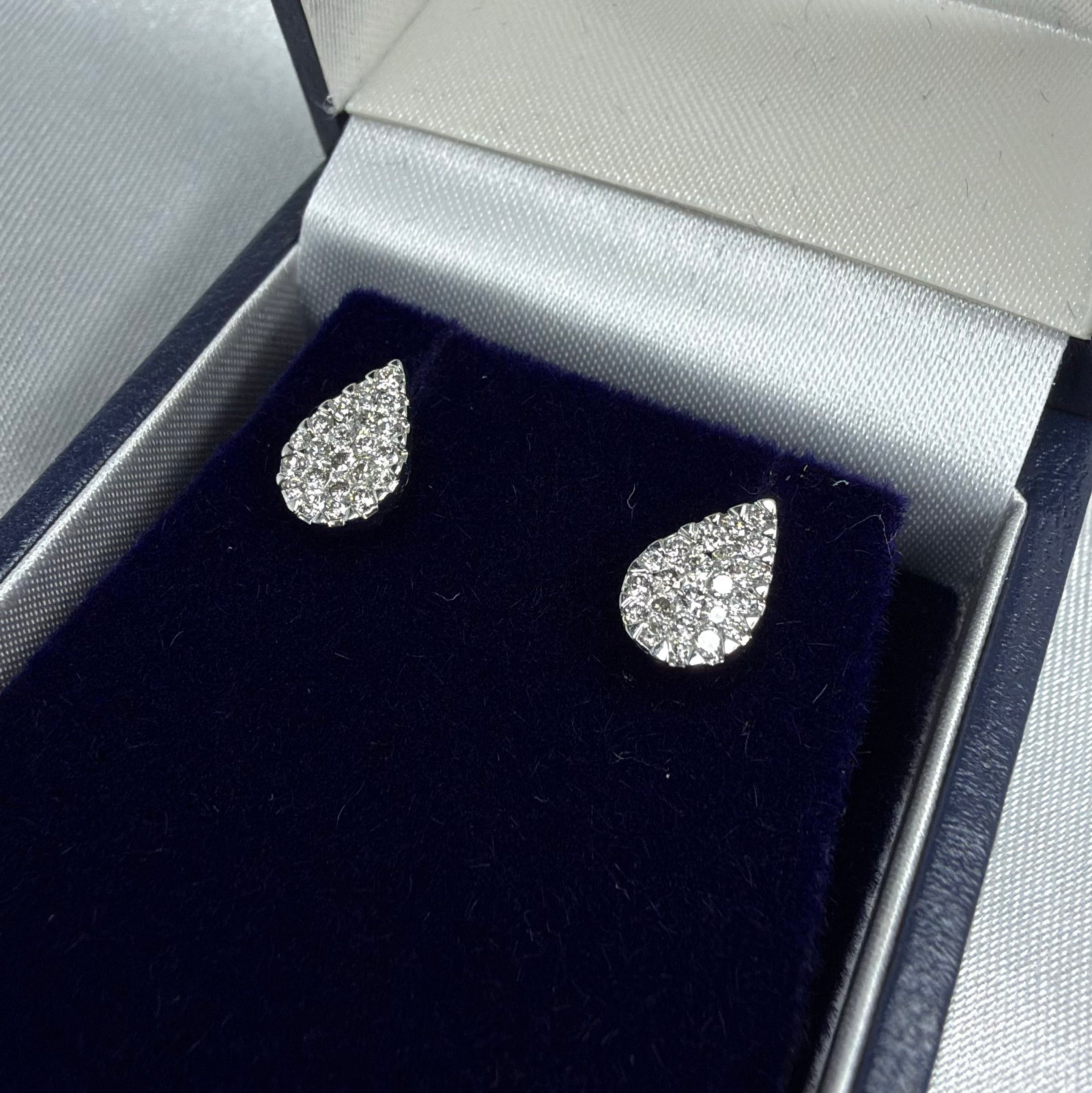 18ct White Gold Diamond Earrings