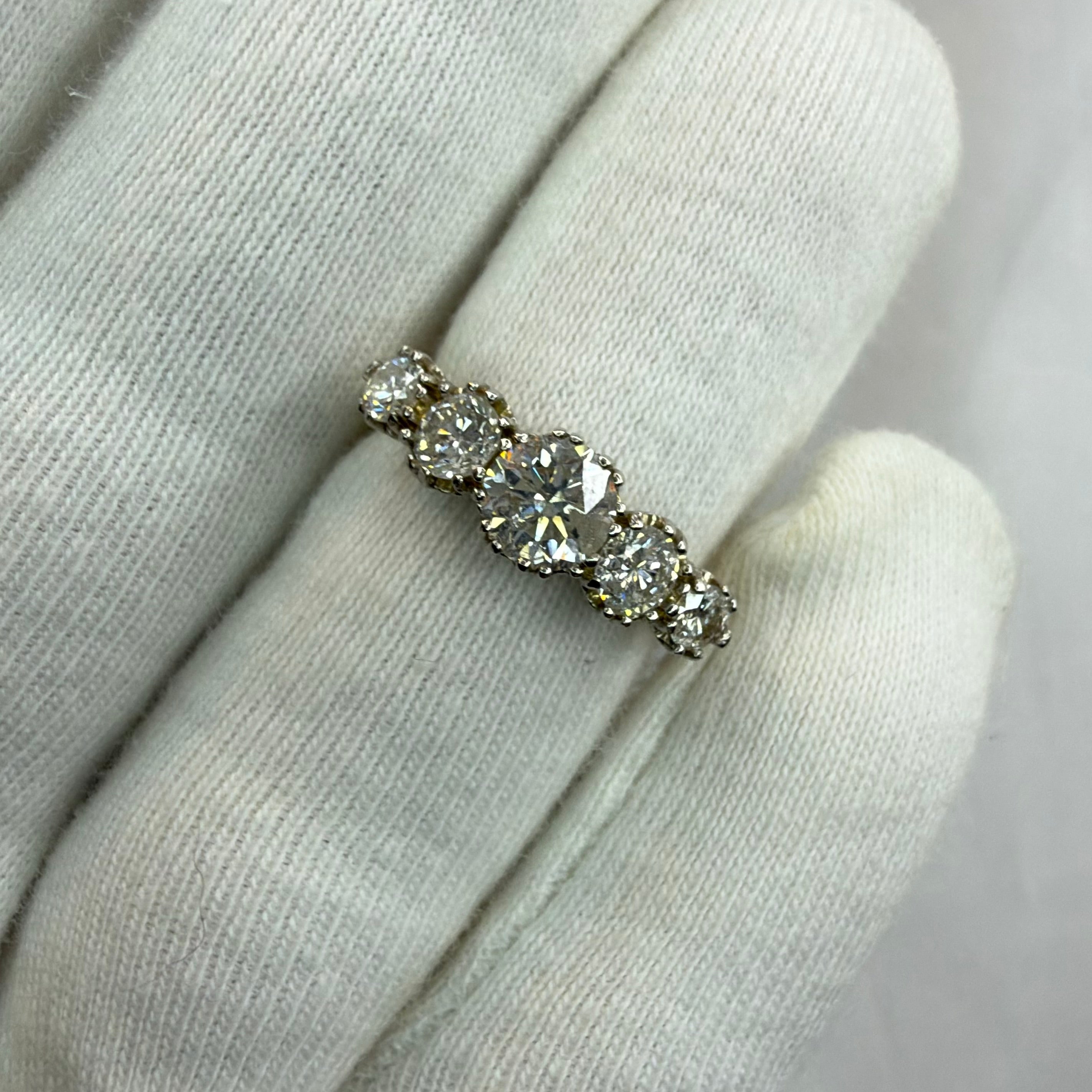 18ct gold 1.3ct Diamond Ring - Size L