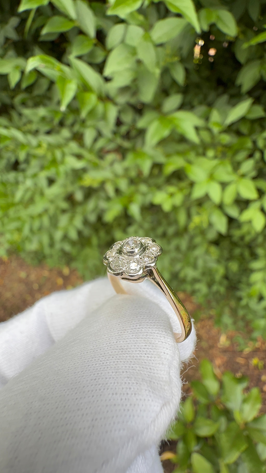 18ct Original Art Deco Daisy Diamond Ring | Size M