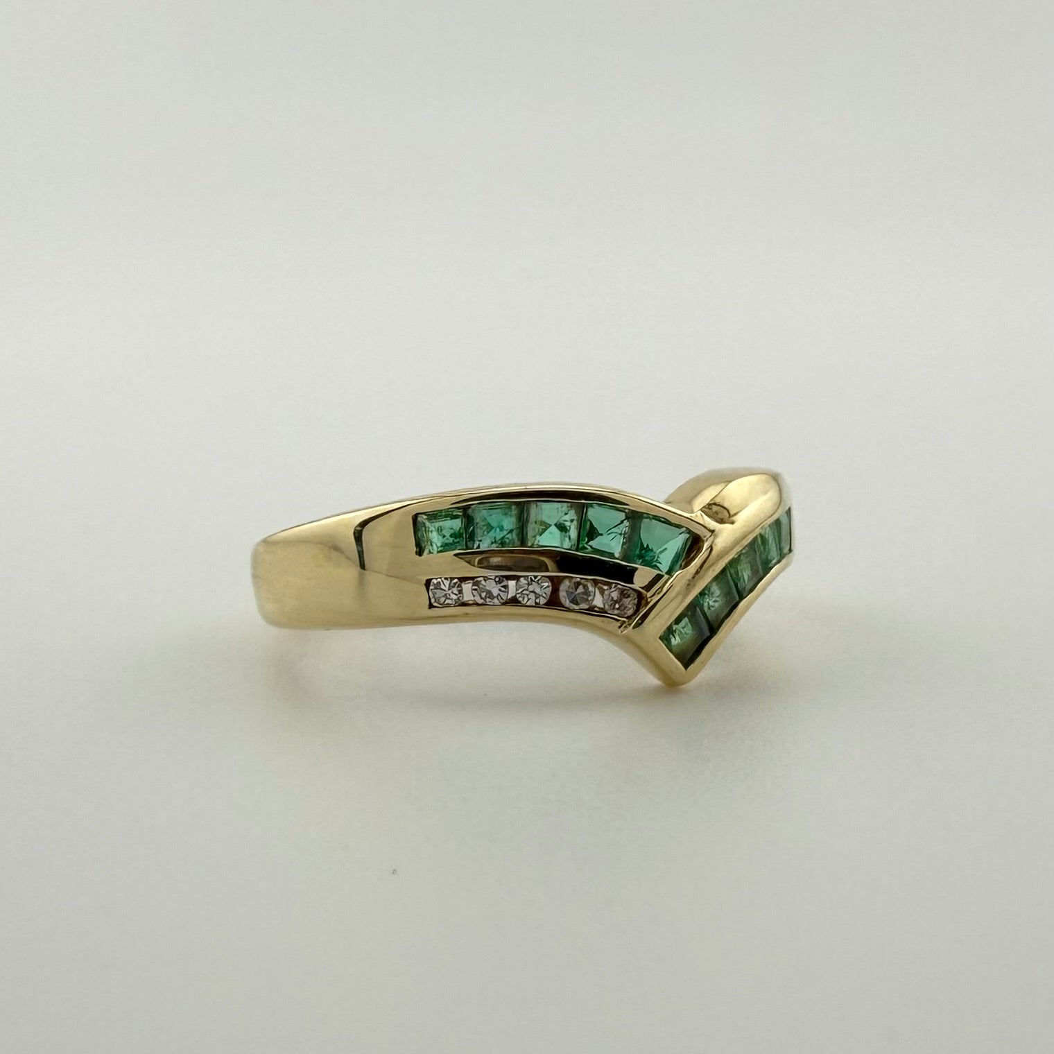 9ct Yellow Gold Emerald & Diamond Wishbone Ring - Size N