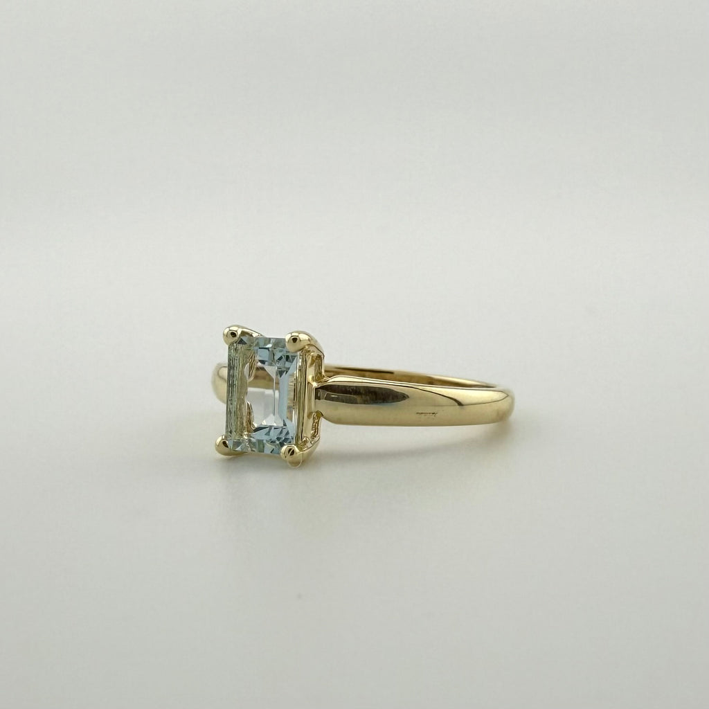 9ct Yellow Gold Emerald-Cut Aquamarine Solitaire Ring - Size P