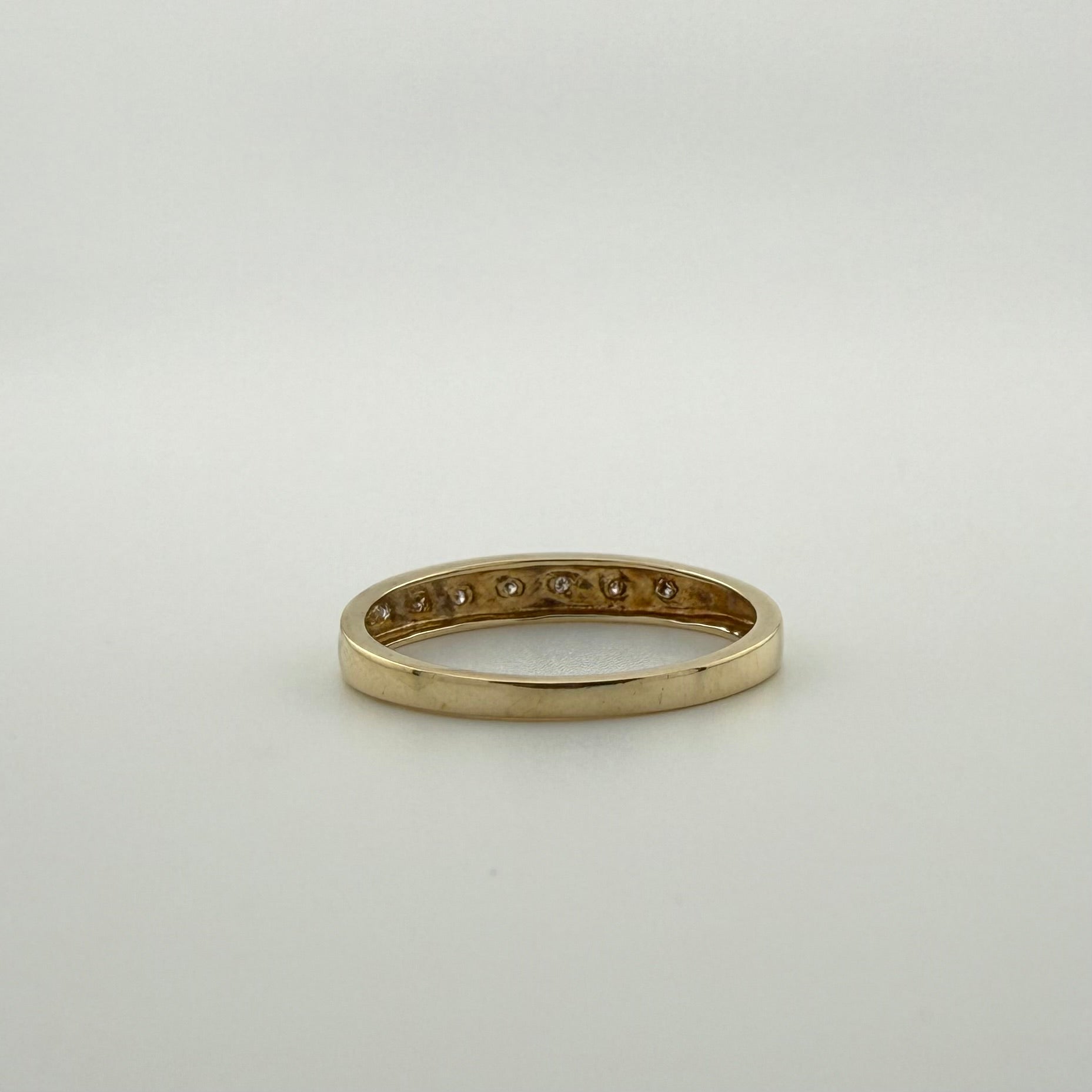 9ct Yellow Gold Diamond Band Ring - Size M