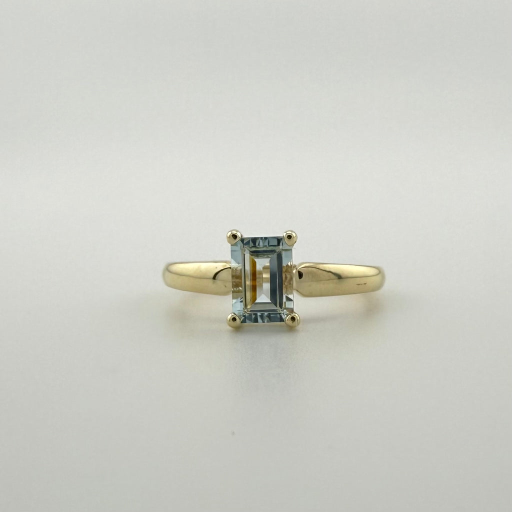 9ct Yellow Gold Emerald-Cut Aquamarine Solitaire Ring - Size P