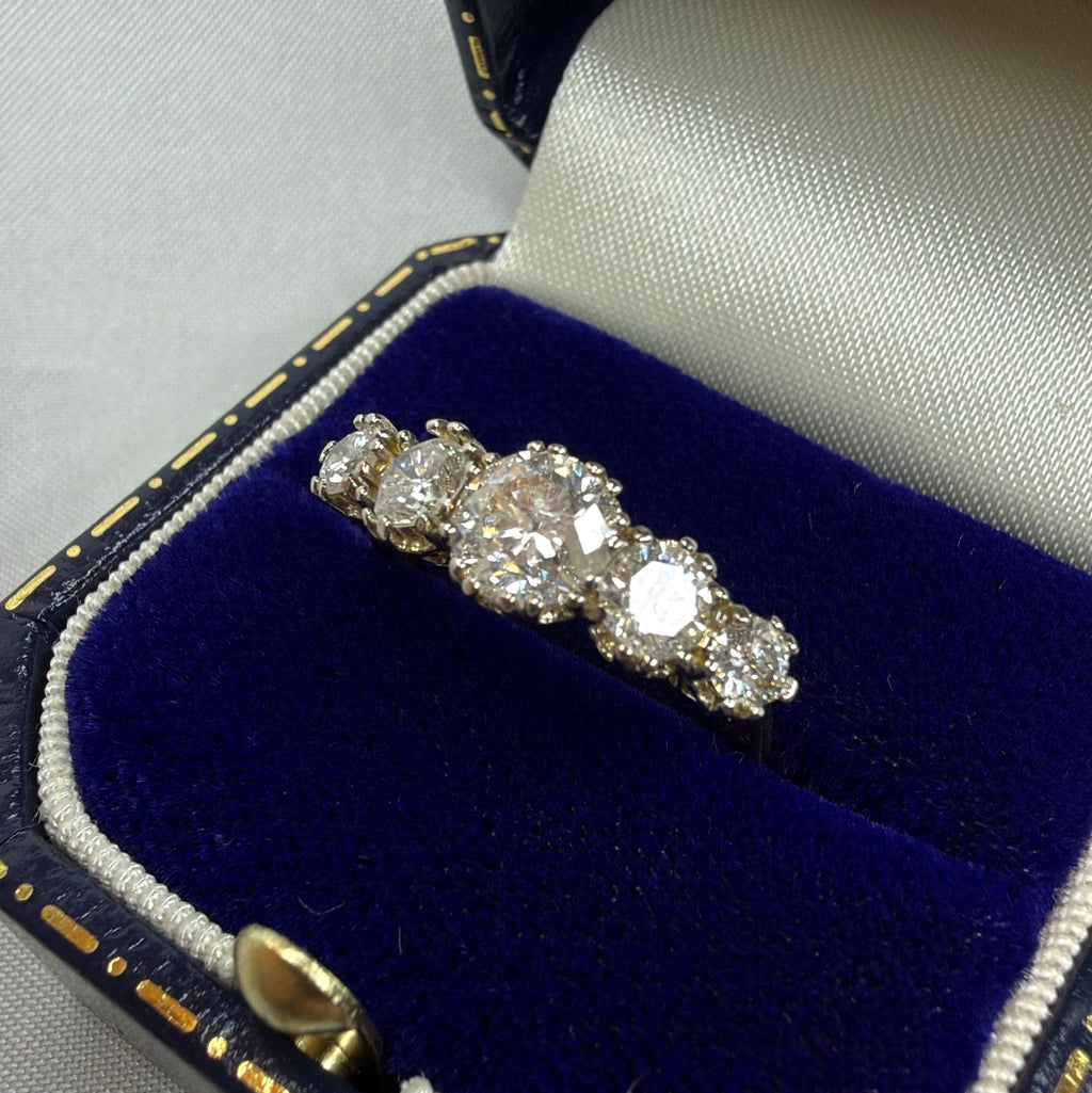 18ct gold 1.3ct Diamond Ring - Size L