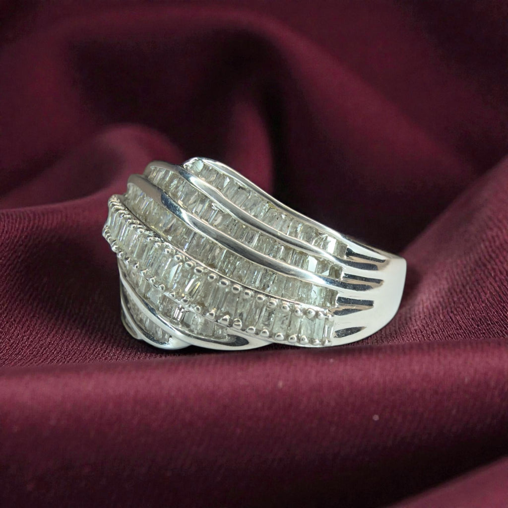 9K / 10K White Gold Diamond Dress Ring - Size P