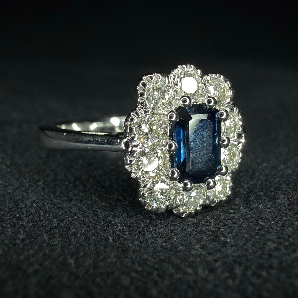18ct White Gold Sapphire and Diamond Ring - Size M