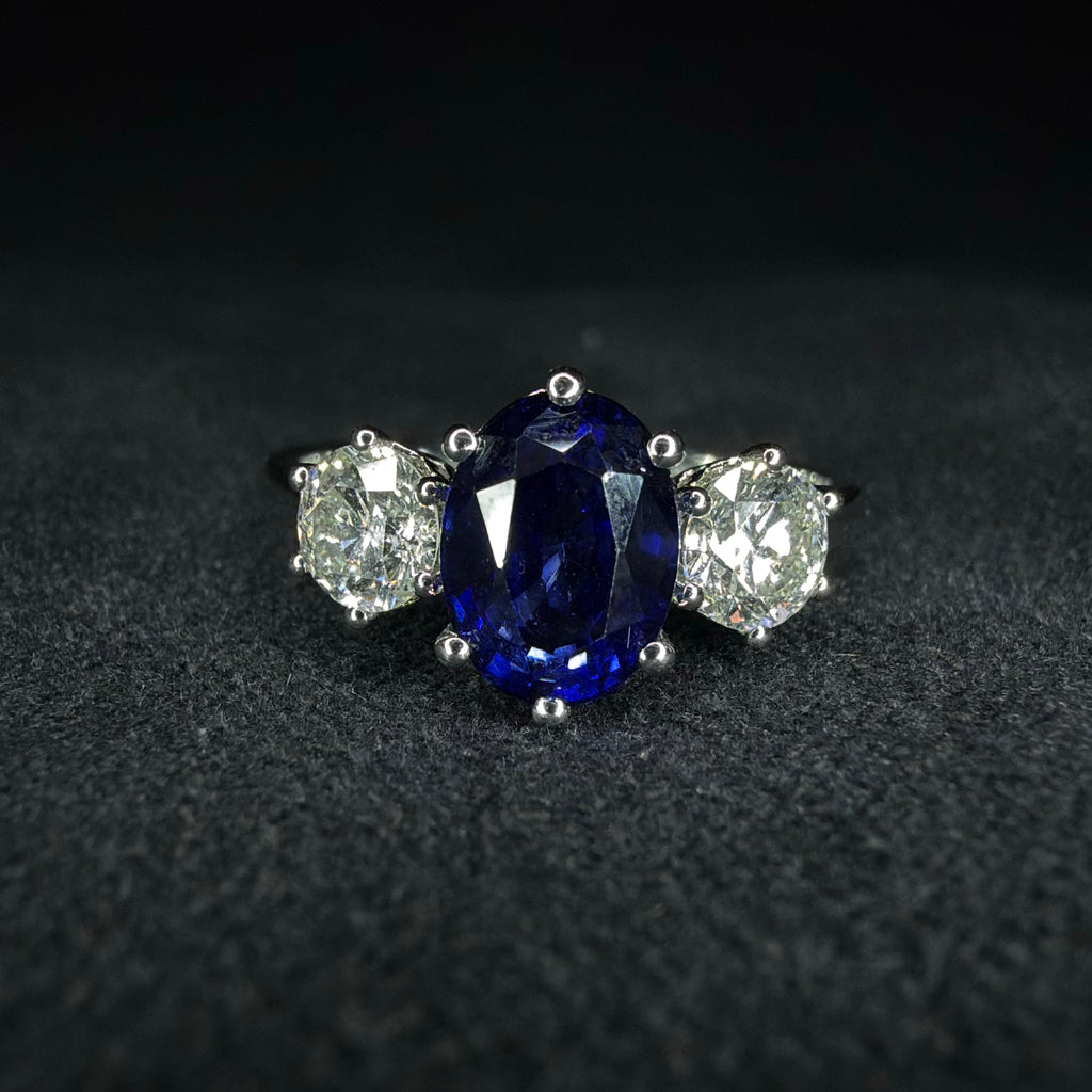 18ct Gold Natural Sapphire and Diamond Ring - Size M