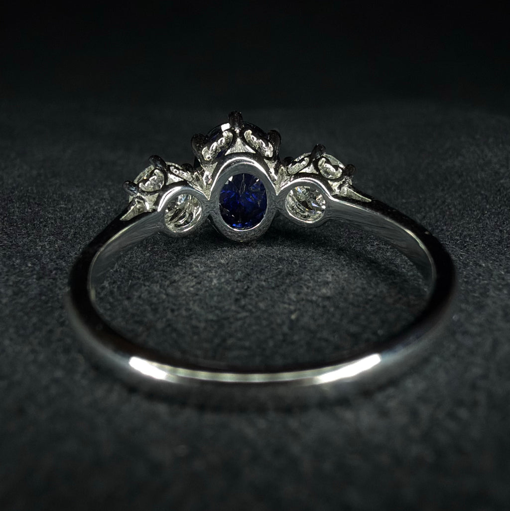 18ct Gold Natural Sapphire and Diamond Ring - Size M