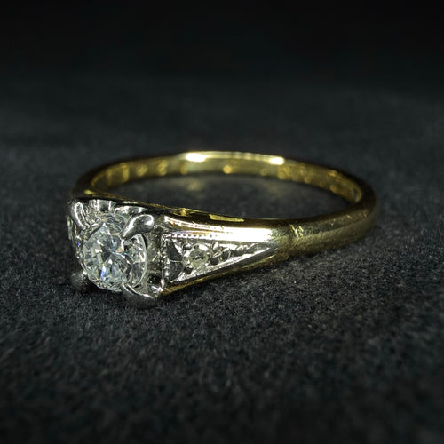 18ct Diamond Diamond Solitaire - Size N 1/2