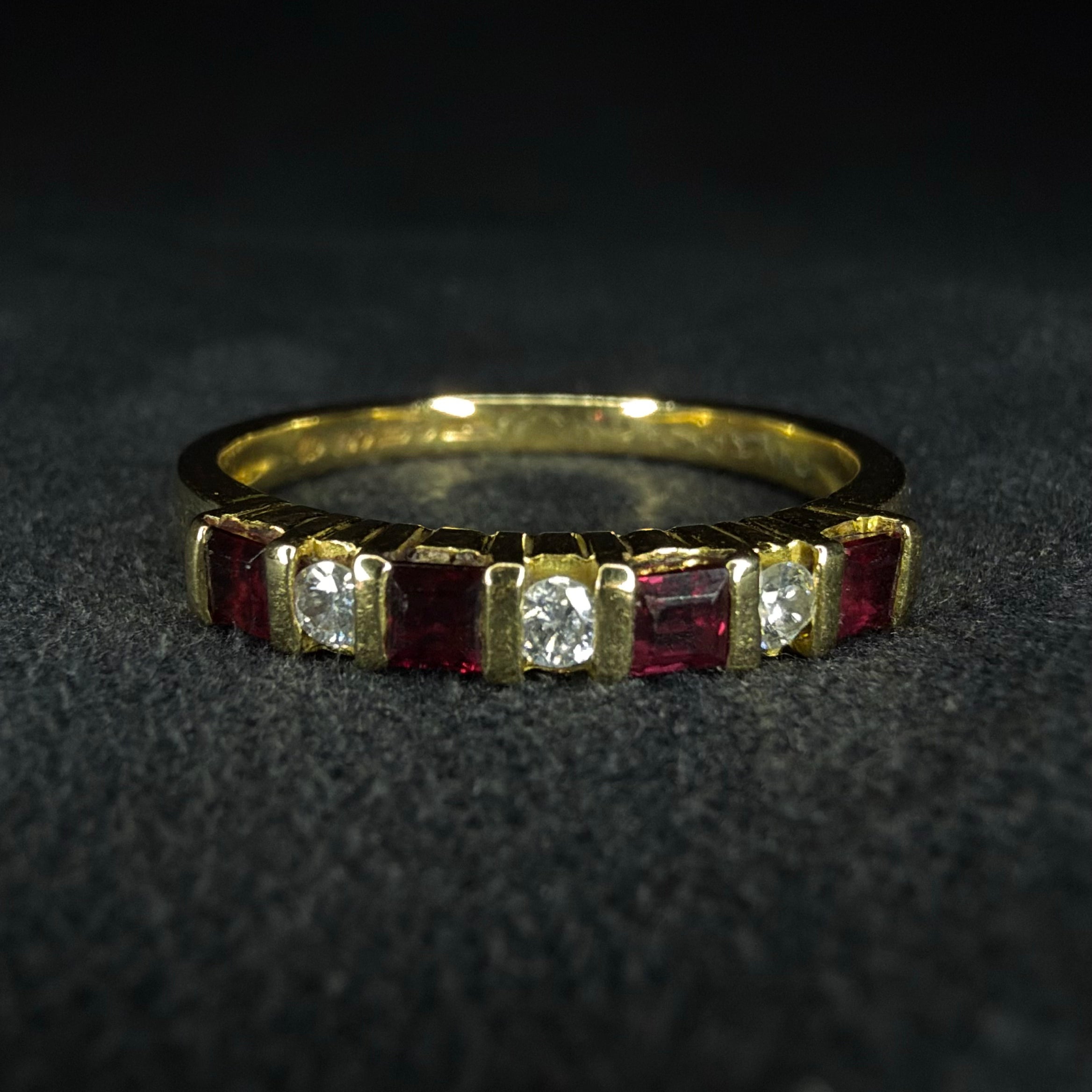 18ct gold vintage ruby and diamond band - Size O 1/2