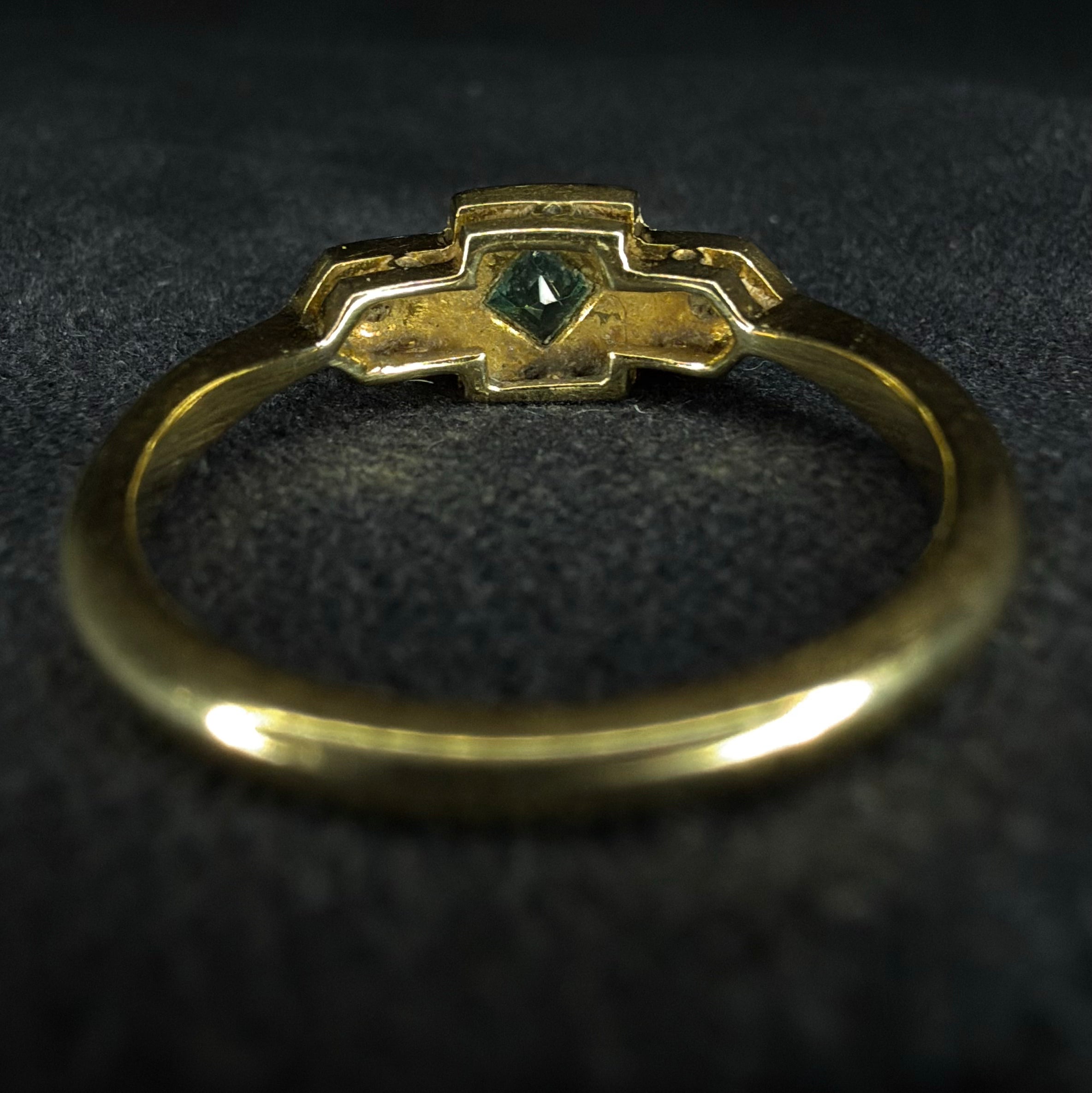 18ct Emerald and Diamond Boat Ring - Size L