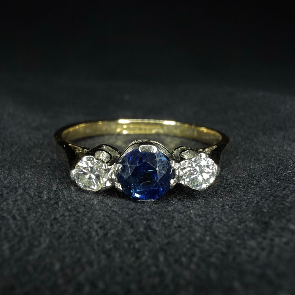 18ct Gold Sapphire and Diamond Trilogy Ring - Size P