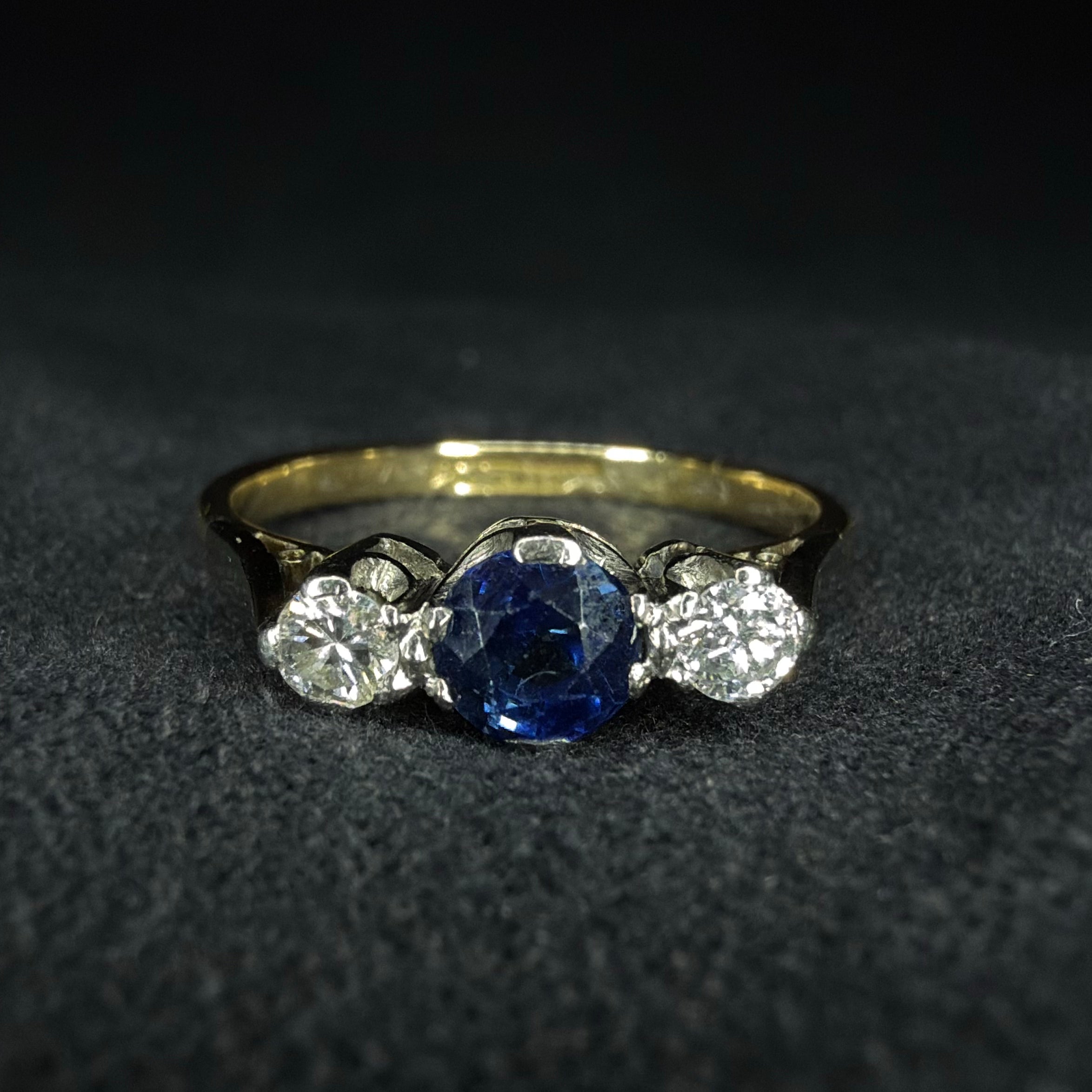 18ct Gold Sapphire and Diamond Trilogy Ring - Size P