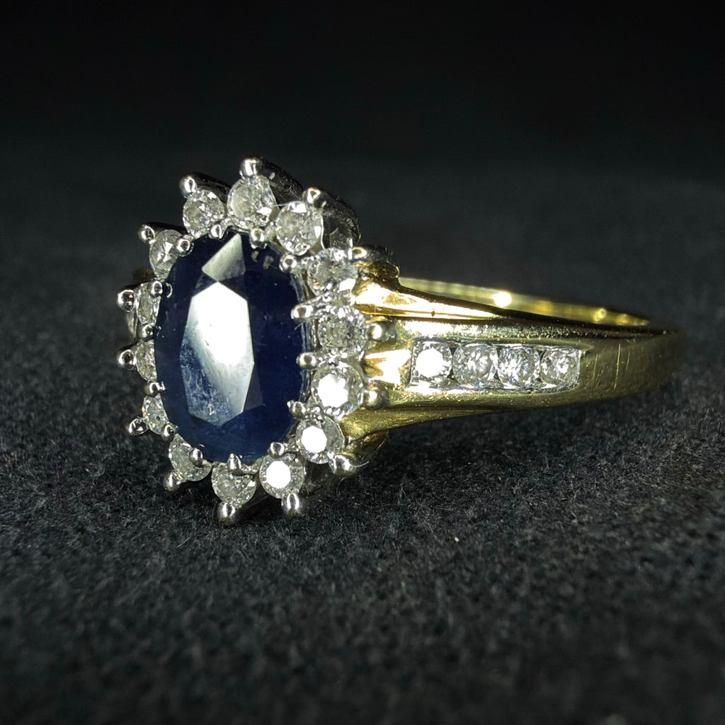 18ct Sapphire and Diamond Ring - Size R 1/2