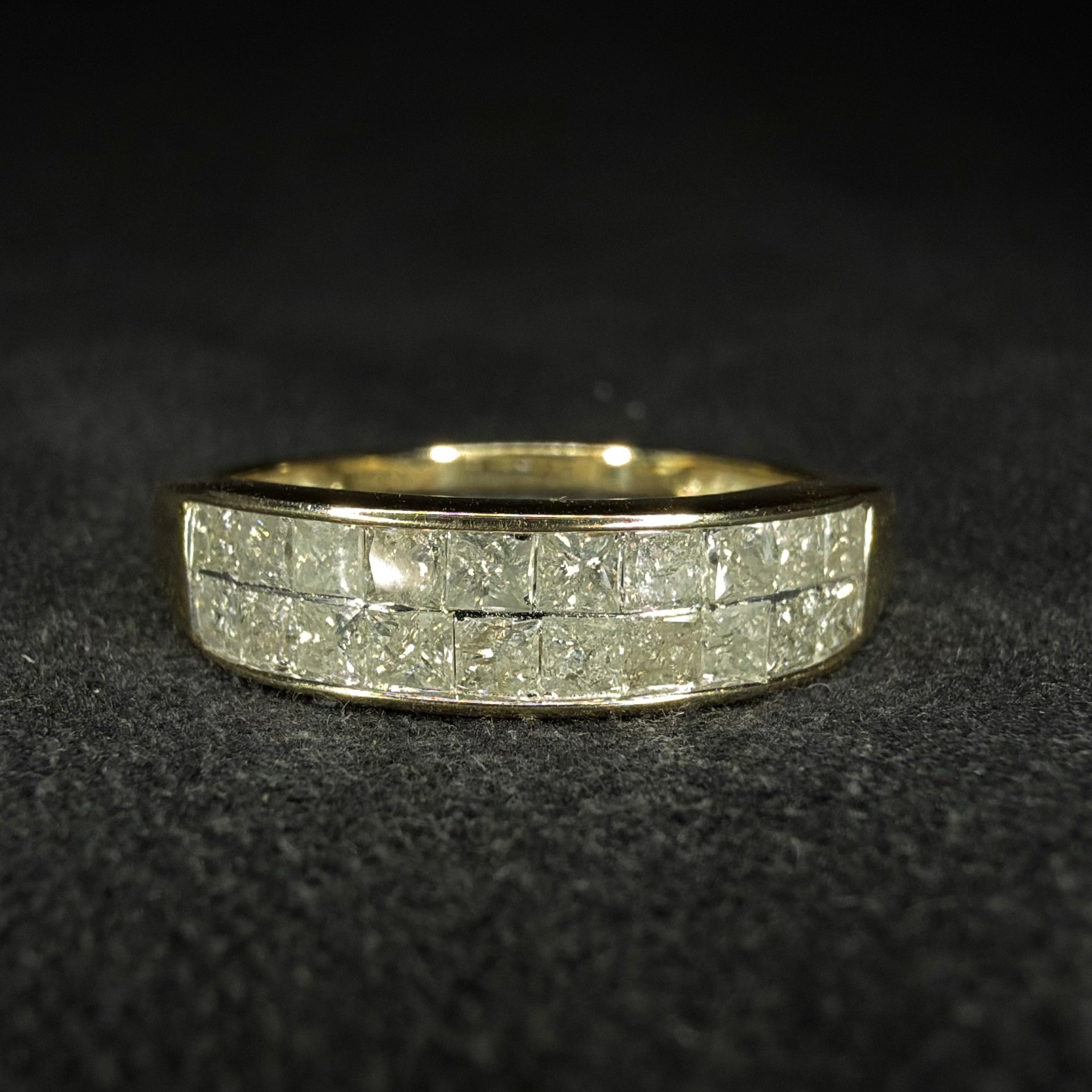 9ct Diamond Eternity Ring - Size P