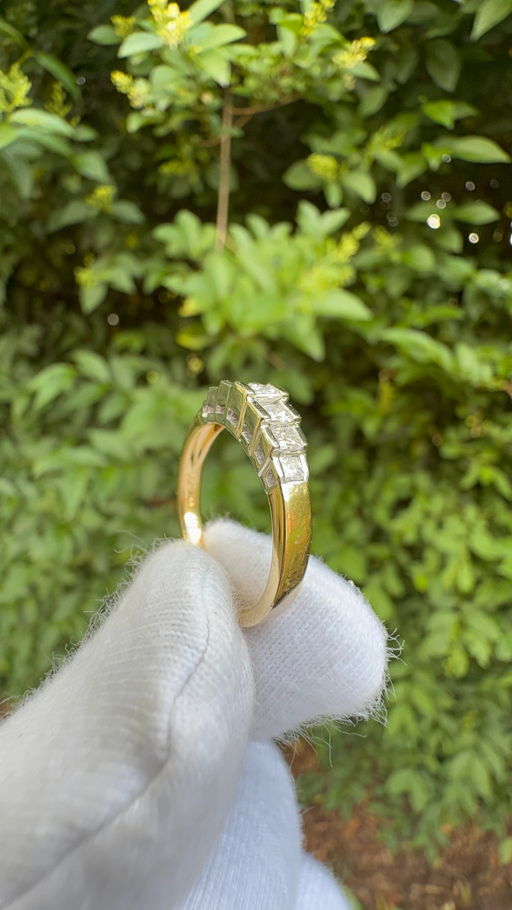 18ct Gold and Platinum Vintage Diamond Ring - Size M 1/2