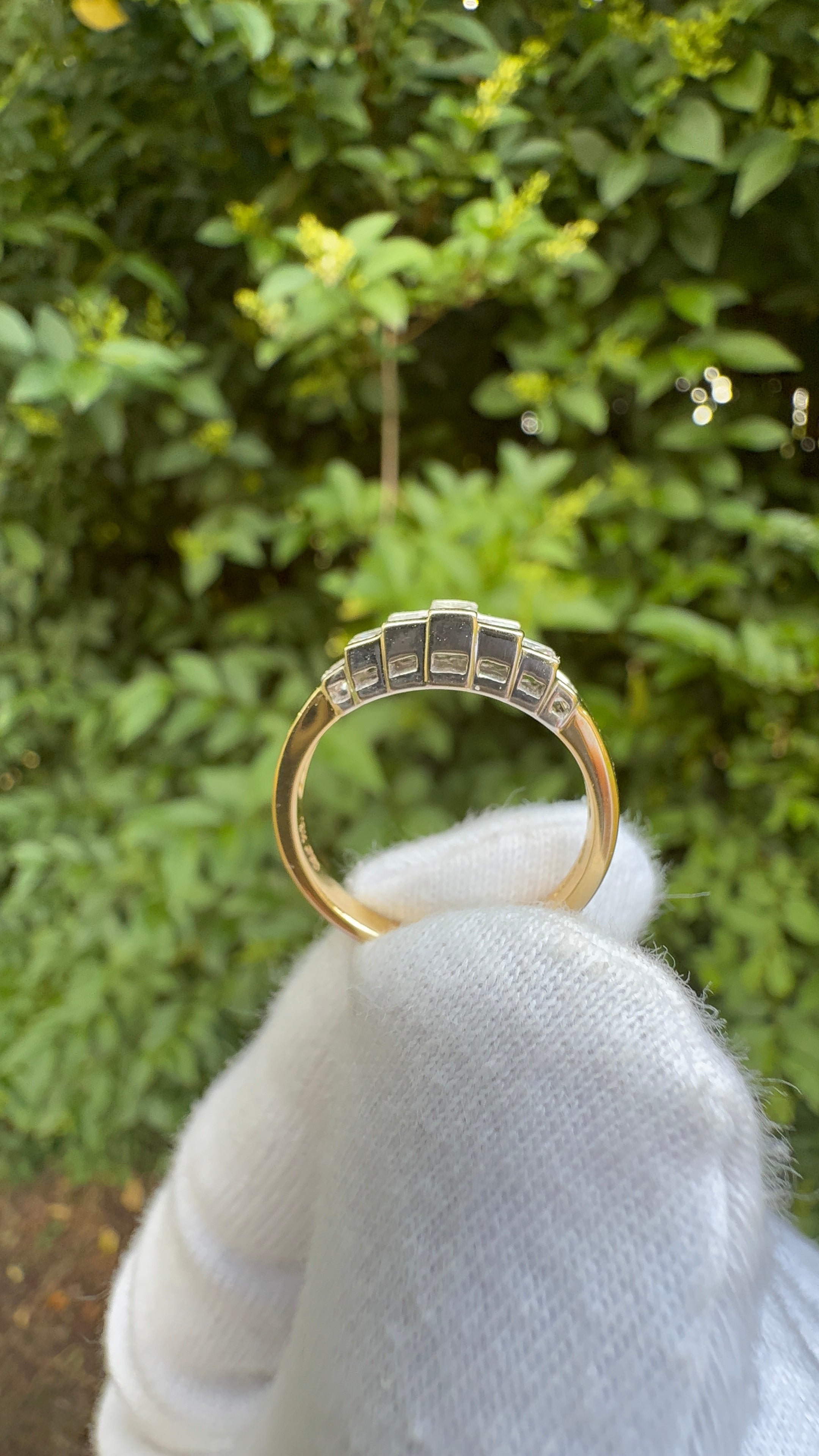18ct Gold and Platinum Vintage Diamond Ring - Size M 1/2