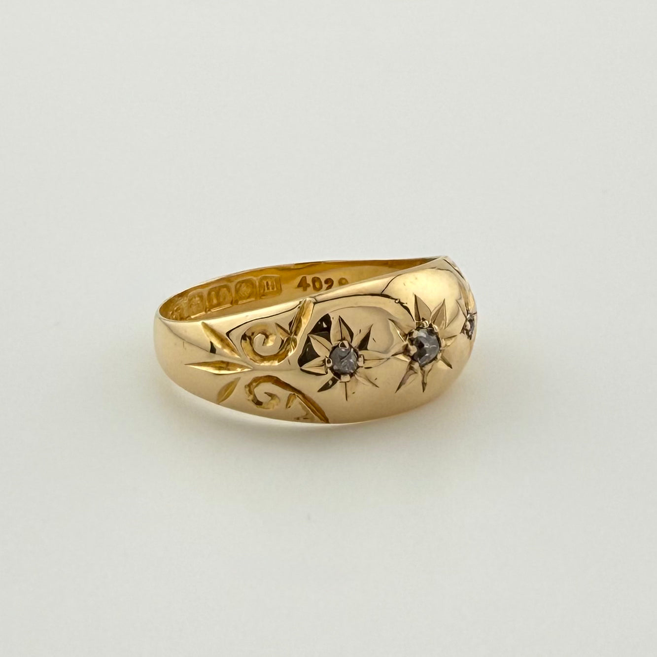 18ct Diamond Gypsy Ring - Size N