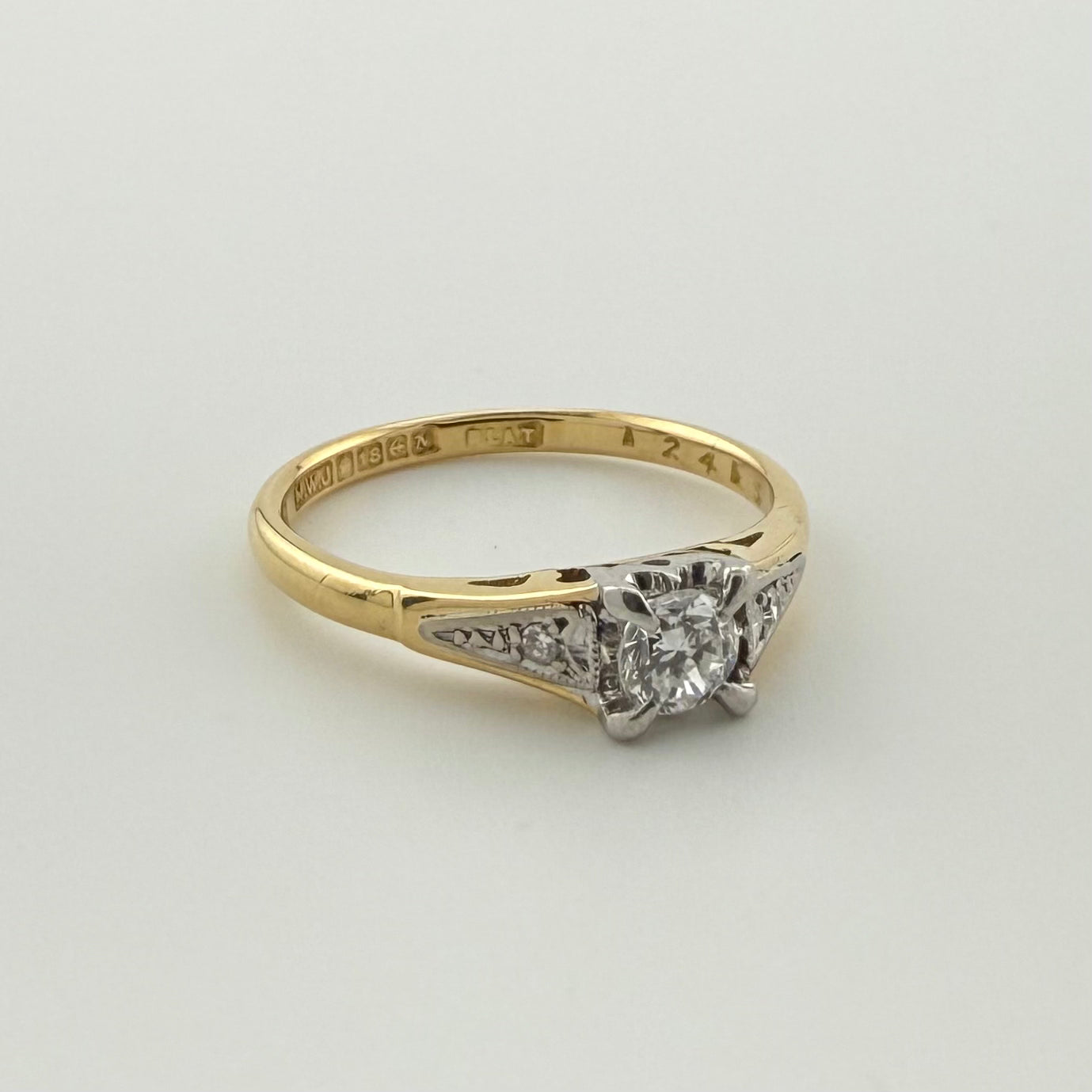 18ct Diamond Diamond Solitaire - Size N 1/2
