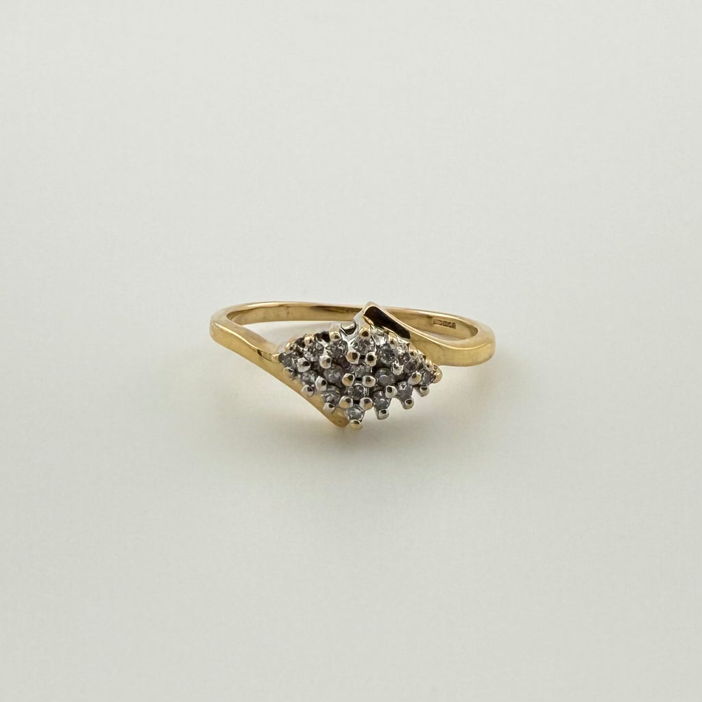 9ct Diamond Ring - Size I 1/2