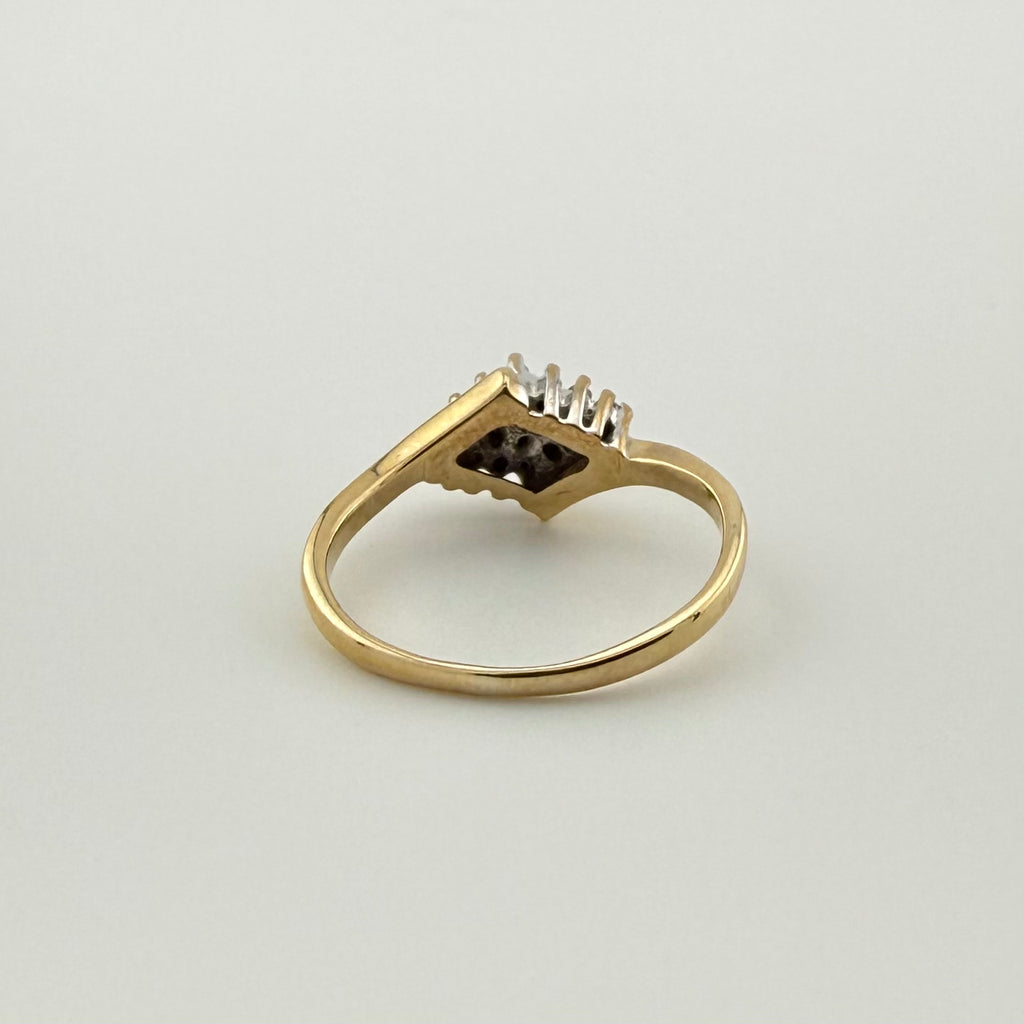 9ct Diamond Ring - Size I 1/2