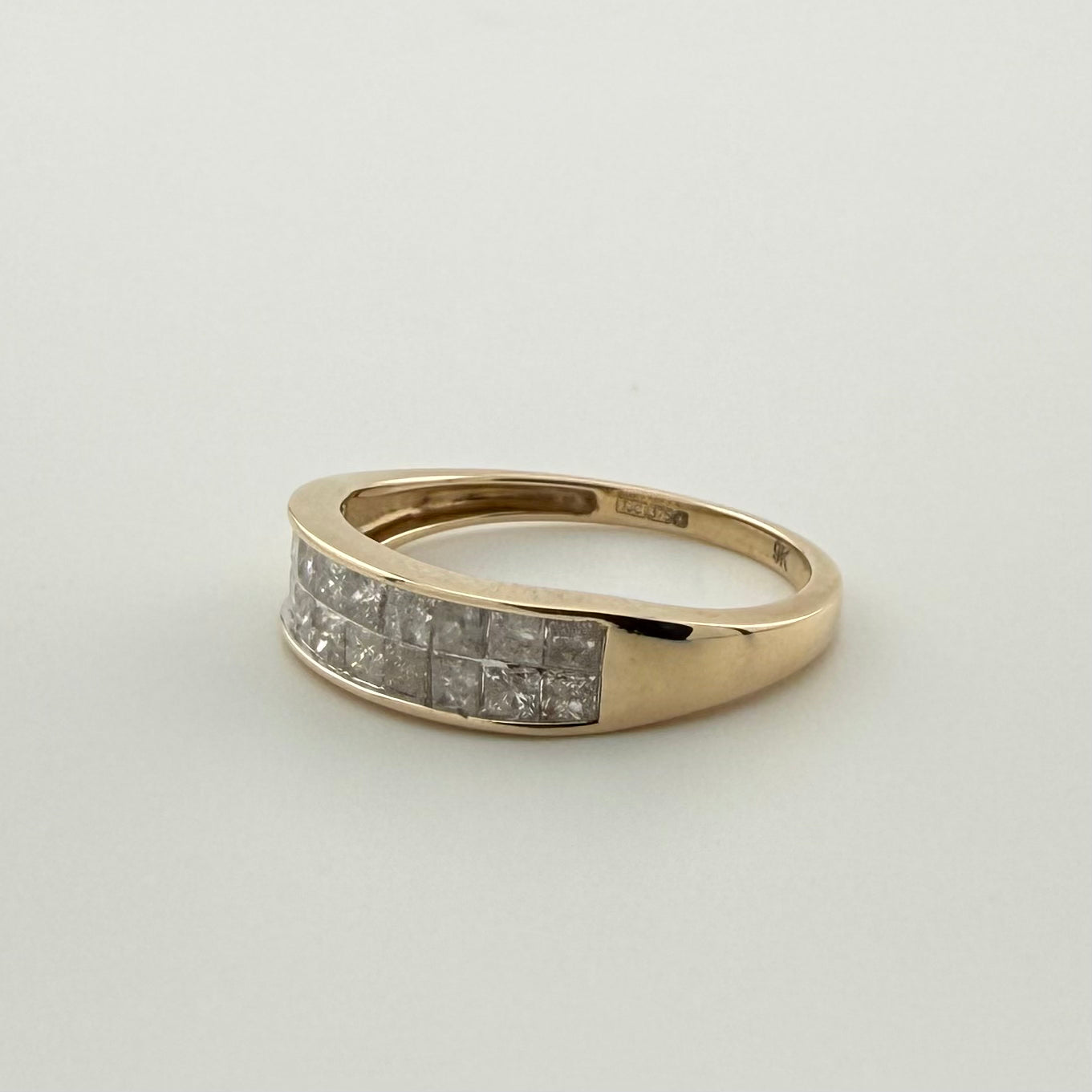 9ct Diamond Eternity Ring - Size P