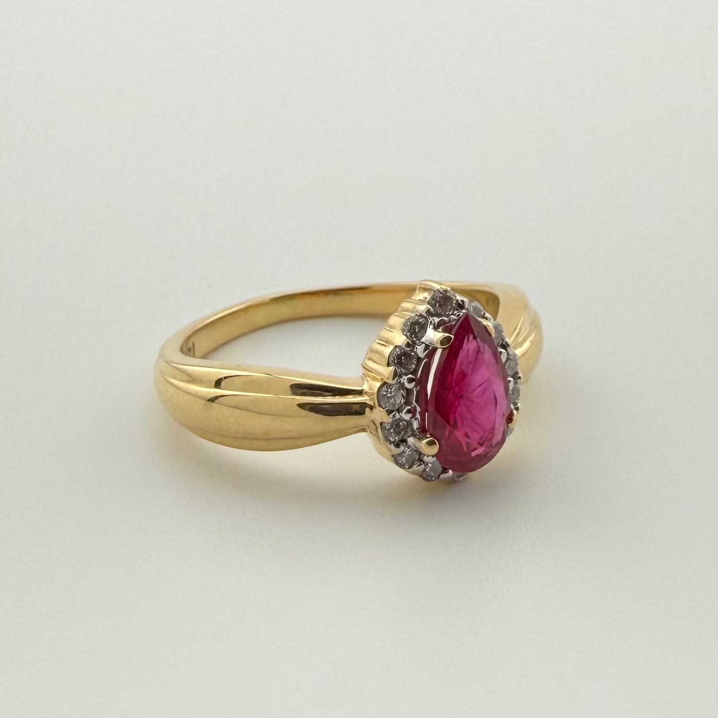 18ct Gold Burmese Ruby & Diamond Cluster Ring | Size L